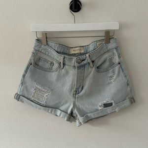 Pacsun girlfriend, Jean shorts